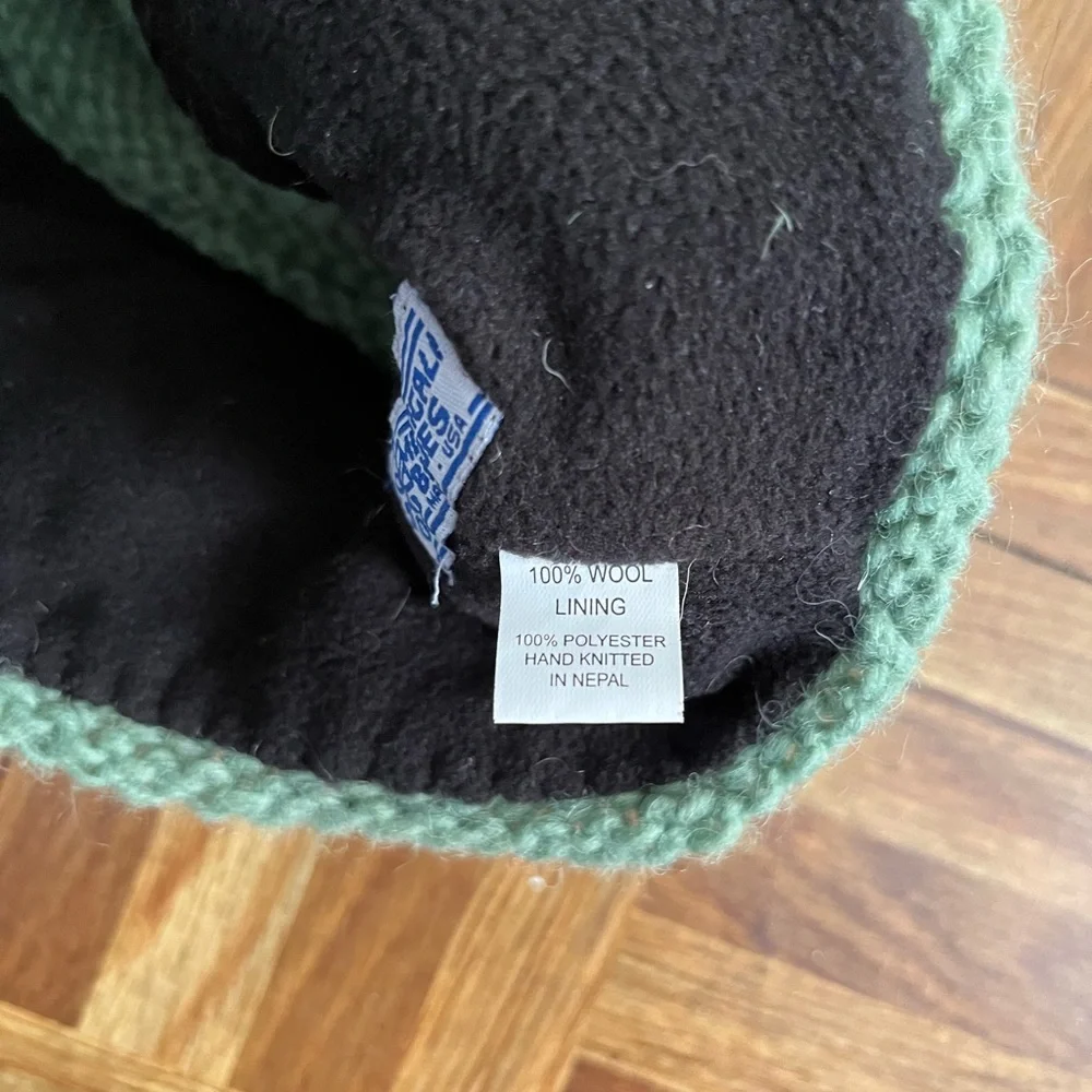 Wool Embroidered Winter Hat NWOT - Picture 5 of 7